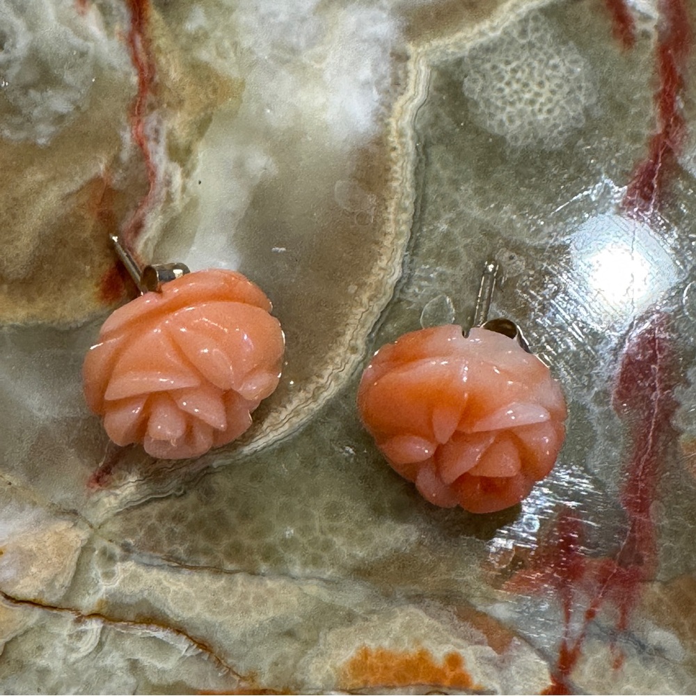 Vintage 14k solid gold posts Coral Floral Earrings studs